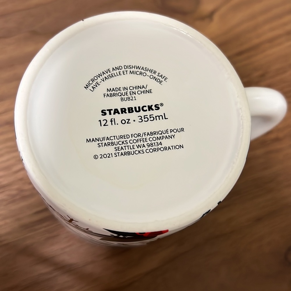 STARBUCKS 2021 CHRISTMAS
Snowflake Holly Pine COFFEE MUG 12oz
White Green - Picture 6 of 6